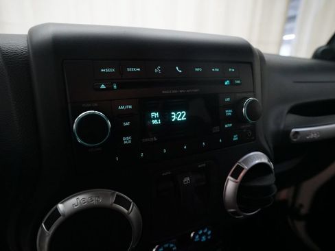 Used 2012 Jeep Wrangler Sahara w/ Connectivity Group AWD/4WD image 6
