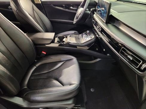 Used 2023 Lincoln Nautilus FWD w/ Premium Package image 3