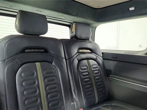 Used 2025 Rivian R1S Adventure image 29