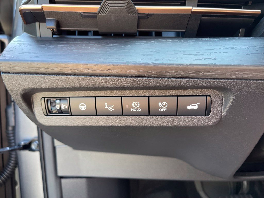 Certified 2023 Nissan Ariya FWD image 21