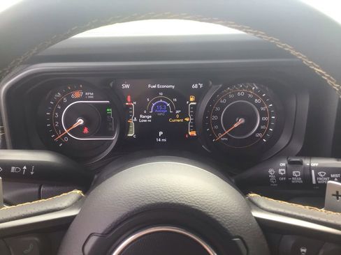 New 2025 Jeep Wrangler Unlimited Rubicon 392 image 15