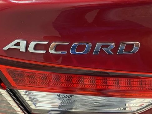 Used 2018 Honda Accord Sport image 29