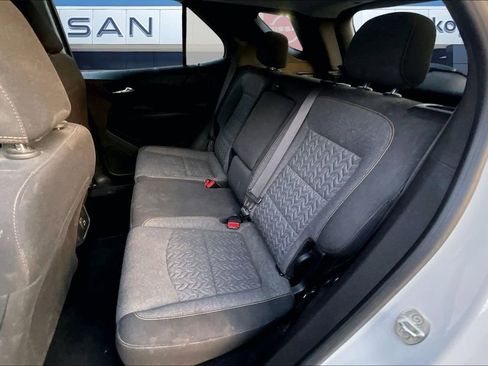 Used 2022 Chevrolet Equinox LT FWD image 19