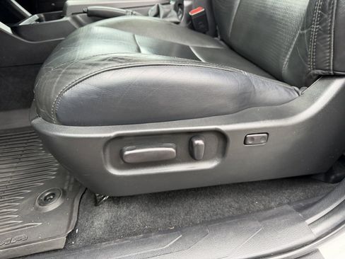 Used 2022 Toyota Tacoma TRD Off-Road w/ TRD Premium Off Road Package image 15