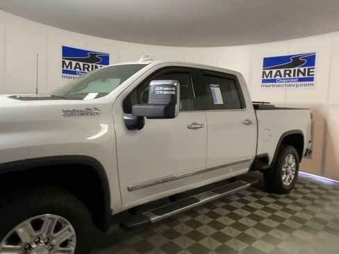 Certified 2024 Chevrolet Silverado 2500 High Country w/ High Country Premium Package AWD/4WD image 6