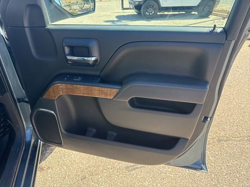 Used 2014 GMC Sierra 1500 SLT w/ Suspension Package, Off-Road image 13