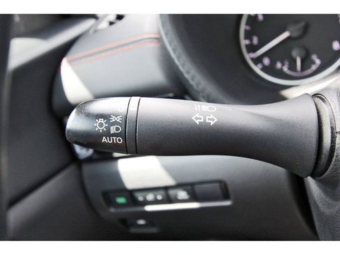 Used 2024 Nissan Sentra SR w/ SR Premium Package FWD image 17