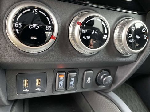 Used 2024 Mitsubishi Outlander Sport LE image 14