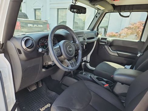 Used 2017 Jeep Wrangler Unlimited Sport w/ Quick Order Package 24S AWD/4WD image 13