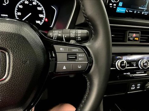 Used 2025 Honda Pilot Touring image 29