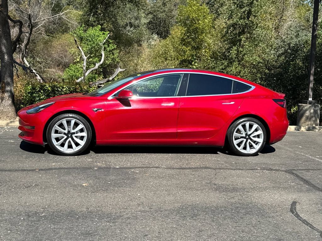 Used 2018 Tesla Model 3 Long Range RWD image 8