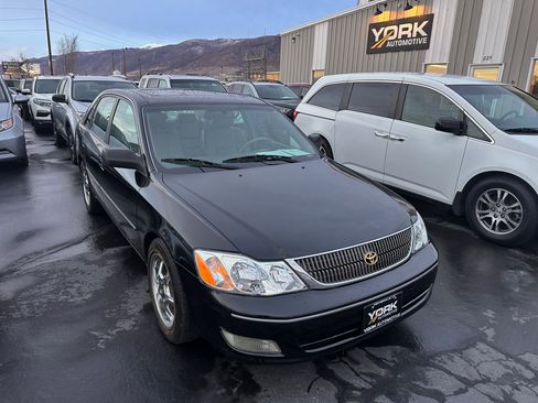 Used 2001 Toyota Avalon XLS image 1