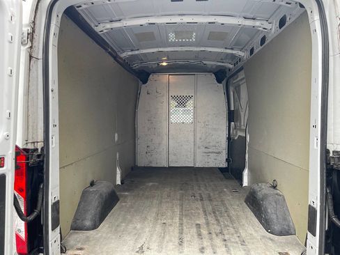 Used 2015 Ford Transit 250 148 Medium Roof image 16