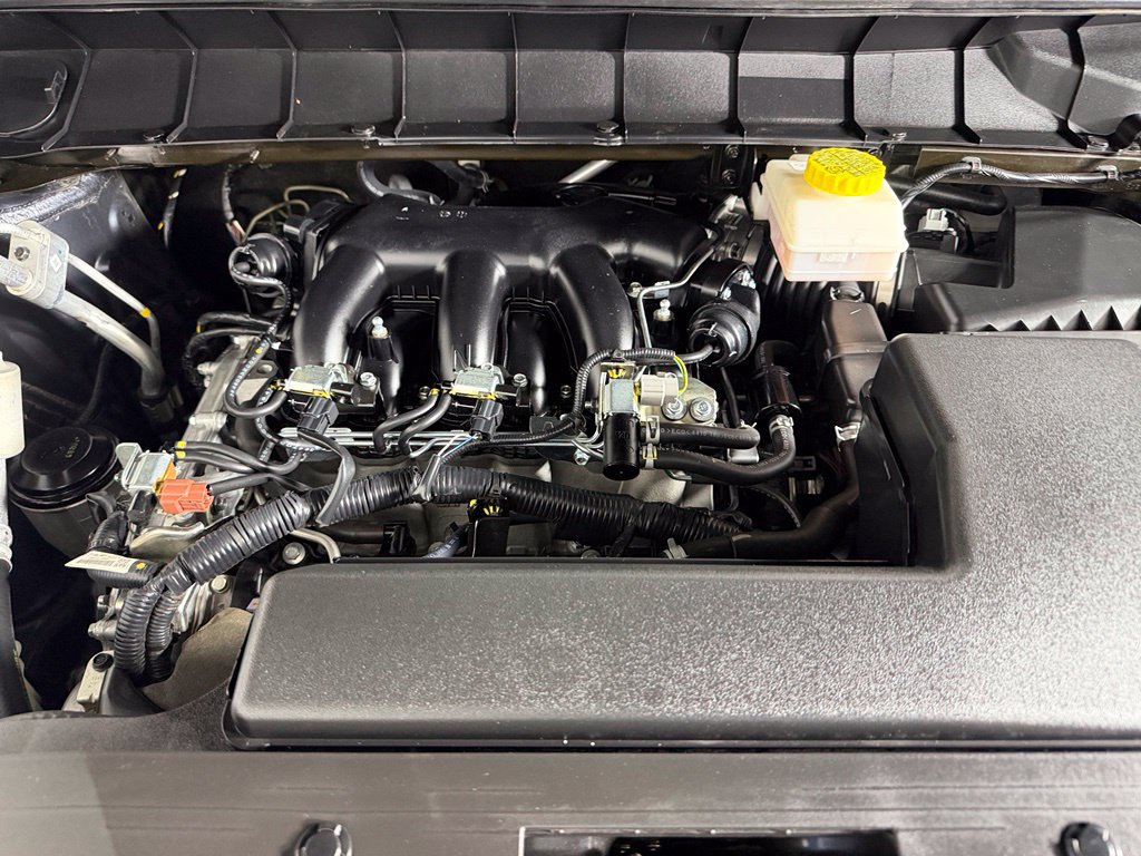 Used 2025 Nissan Pathfinder SL w/ SL Premium Package FWD image 22