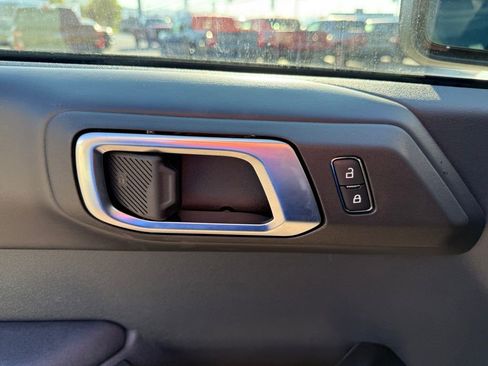 New 2025 Ford Bronco Badlands image 14