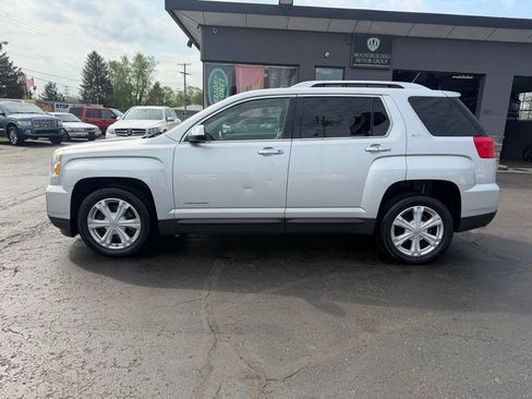 Used 2016 GMC Terrain SLT image 3