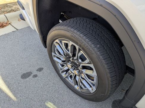 Used 2024 GMC Sierra 1500 Denali Ultimate image 41