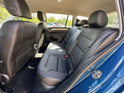 Used 2017 Volkswagen Golf Alltrack S AWD/4WD image 16