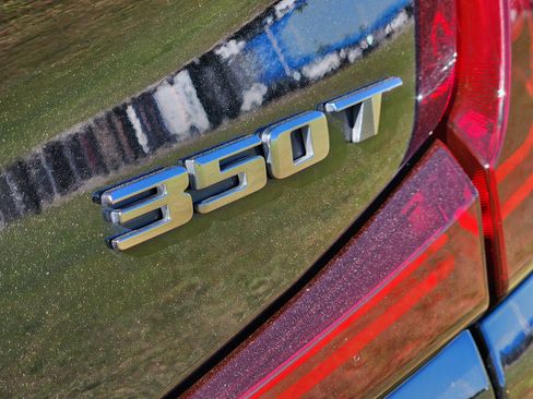 Used 2025 Cadillac XT4 Premium Luxury FWD image 27