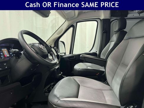 Used 2025 RAM ProMaster 2500 w/ Convenience Group FWD image 15