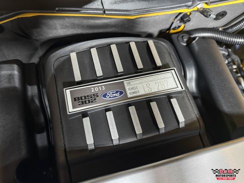 Used 2013 Ford Mustang Boss 302 RWD image 11