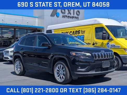 Used 2019 Jeep Cherokee Latitude w/ Popular Appearance Group AWD/4WD image 1