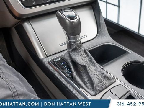 Used 2017 Hyundai Sonata Sport w/ Value Edition Package 02 FWD image 9