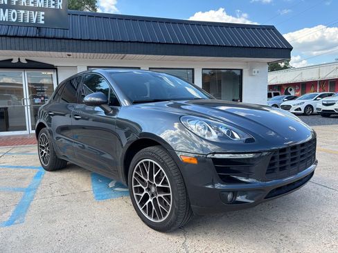 Used 2018 Porsche Macan Sport Edition image 3