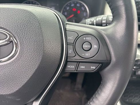 Used 2021 Toyota RAV4 XLE w/ Convenience Package image 24