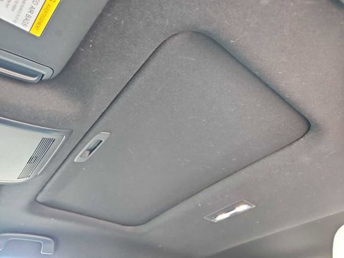 Used 2022 MAZDA MX-30 Electric w/ Premium Plus Pkg image 18