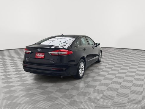 Used 2020 Ford Fusion SE image 34
