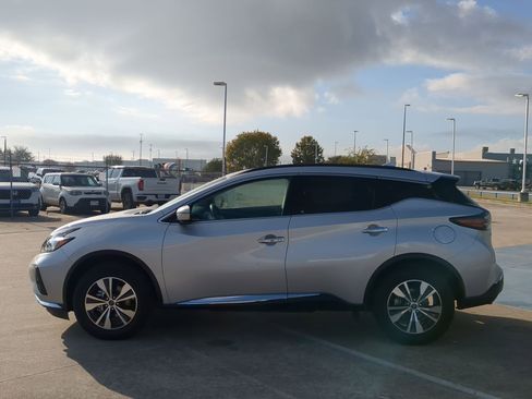 Used 2023 Nissan Murano SV image 7