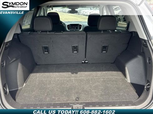 Used 2024 GMC Terrain SLE image 5