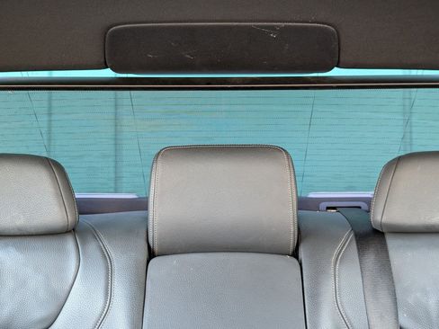 Used 2018 BMW 740i image 29