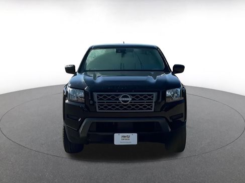 Used 2024 Nissan Frontier SV image 3
