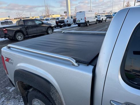 Used 2010 GMC Sierra 1500 SLE w/ Power Pack Plus image 4