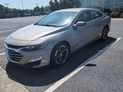 Used 2023 Chevrolet Malibu LT FWD image 1