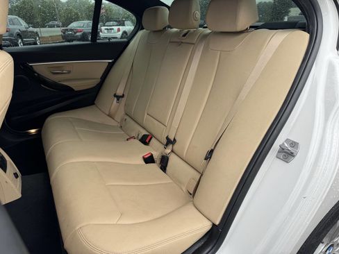 Used 2017 BMW 330i Sedan w/ Premium Package RWD image 11