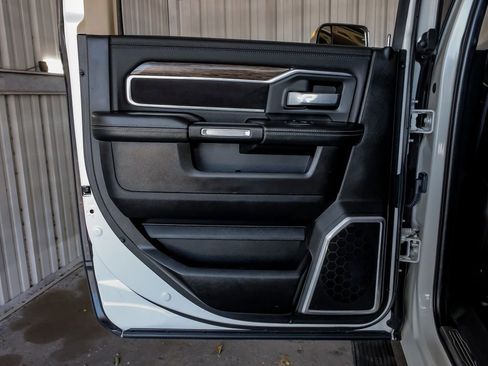 Used 2019 RAM 2500 Laramie image 47