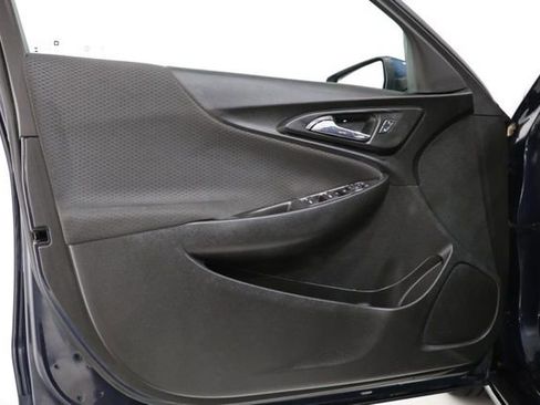 Used 2016 Chevrolet Malibu LT FWD image 18