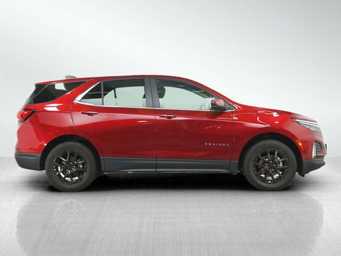 Used 2024 Chevrolet Equinox LT AWD/4WD image 6