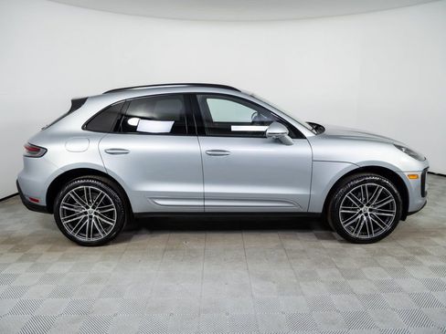 New 2026 Porsche Macan Base image 28
