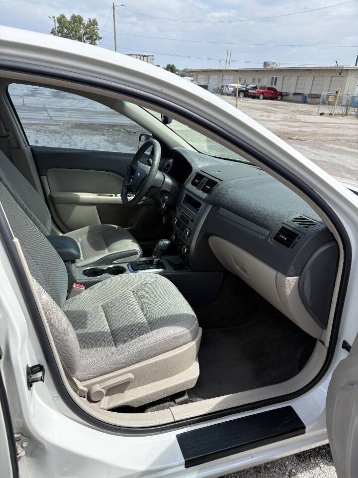 Used 2011 Ford Fusion SE w/ 202A Rapid Spec Order Code FWD image 7