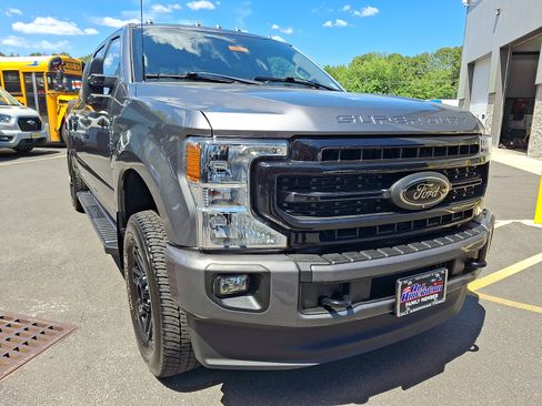 Certified 2022 Ford F250 XLT w/ Black Appearance Package AWD/4WD image 2