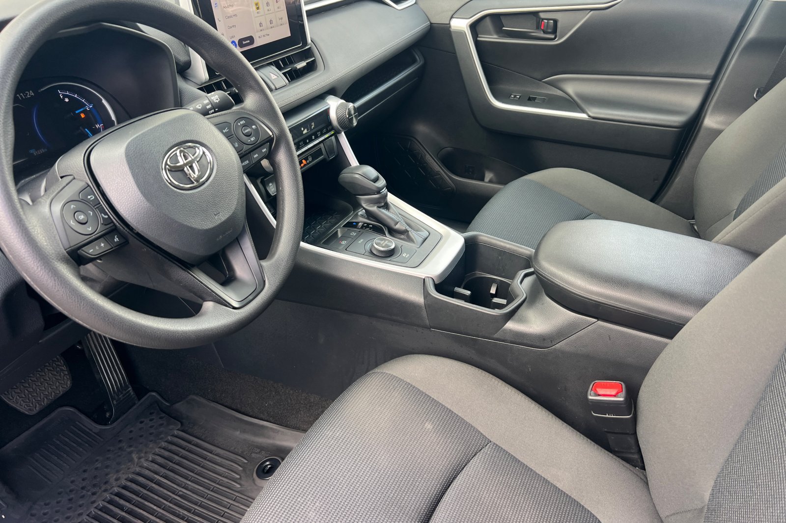 Certified 2023 Toyota RAV4 LE AWD/4WD image 9