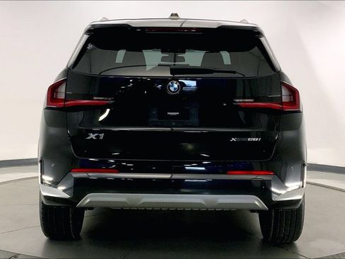 Certified 2023 BMW X1 xDrive28i w/ Premium Package AWD/4WD image 3