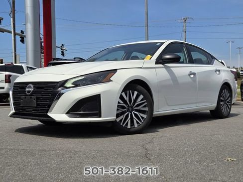 Used 2025 Nissan Altima 2.5 SV FWD image 20