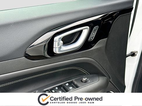 Used 2024 Jeep Compass Limited w/ High Altitude Package image 8