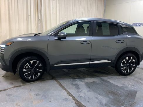 Used 2025 Nissan Kicks SV w/ SV Premium Package image 6