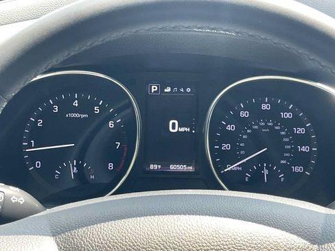 Used 2017 Hyundai Santa Fe Sport FWD image 16